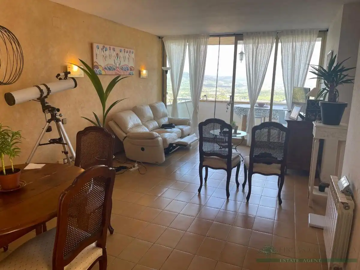 Sala d'estar de Apartament en venda en Sant Feliu de Guíxols amb Calefacció, Terrassa i Piscina comunitària