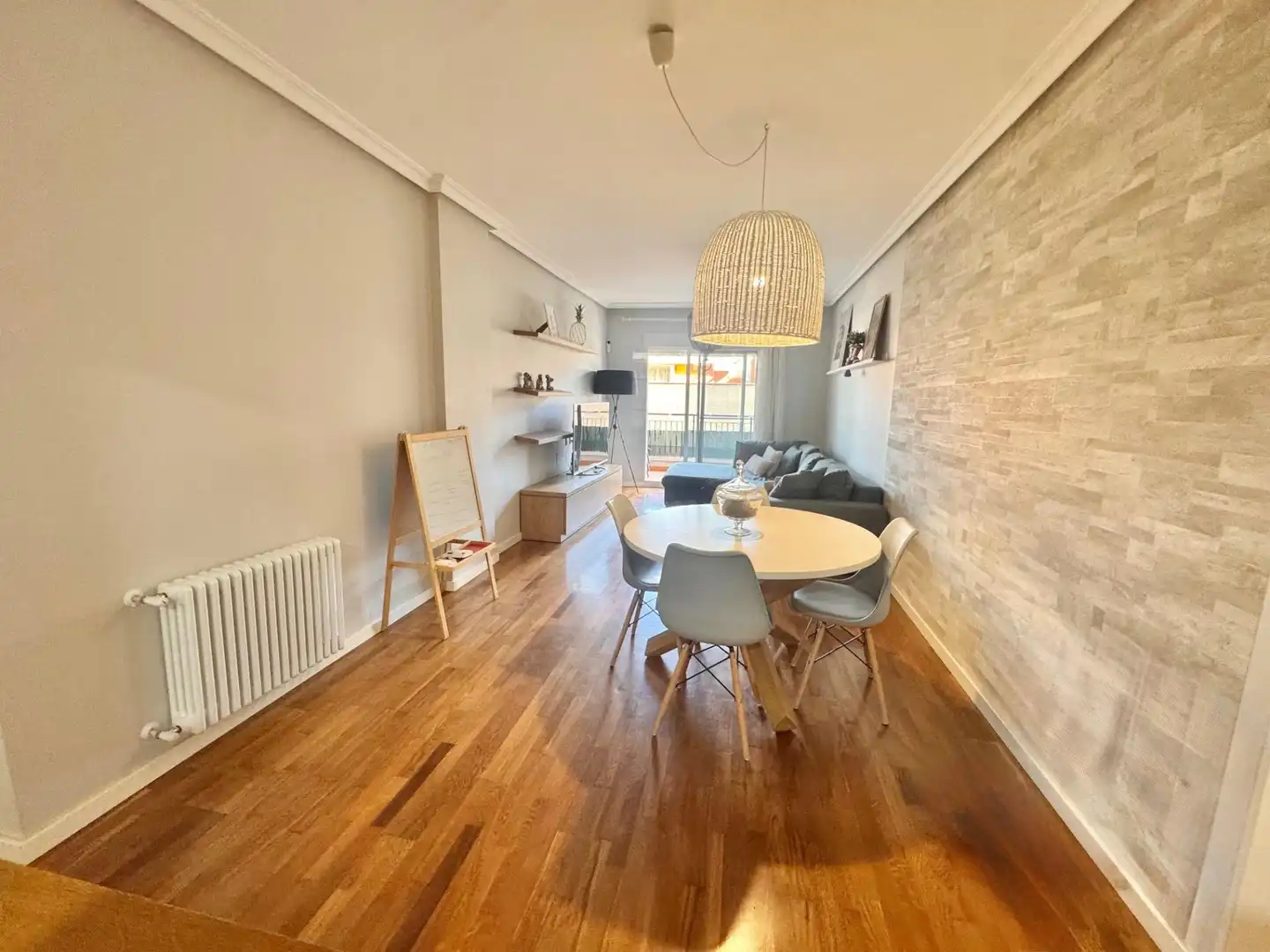 Vista exterior de Piso en venta en Orihuela con Aire acondicionado, Calefacción y Trastero