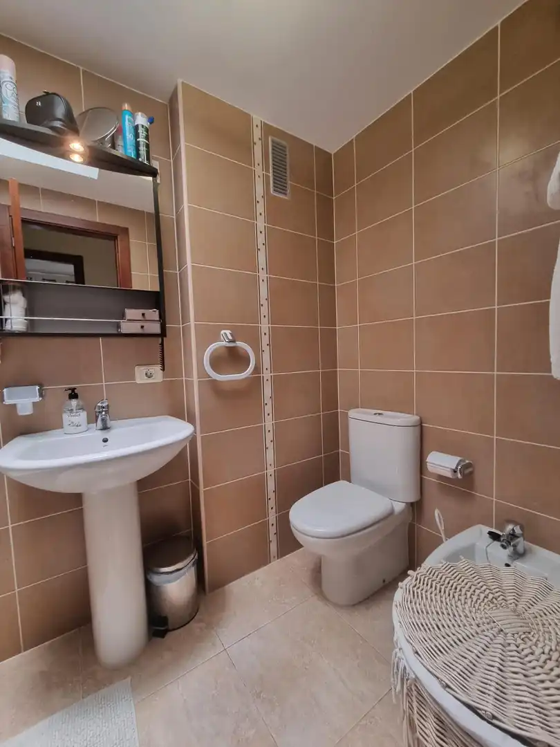 Baño de Apartamento en venta en Arona con Terraza y Amueblado