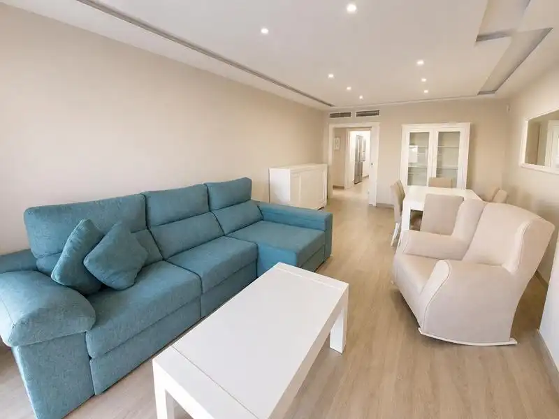Living room of Flat for sale in Estepona  with Air Conditioner, Heating and Private garden