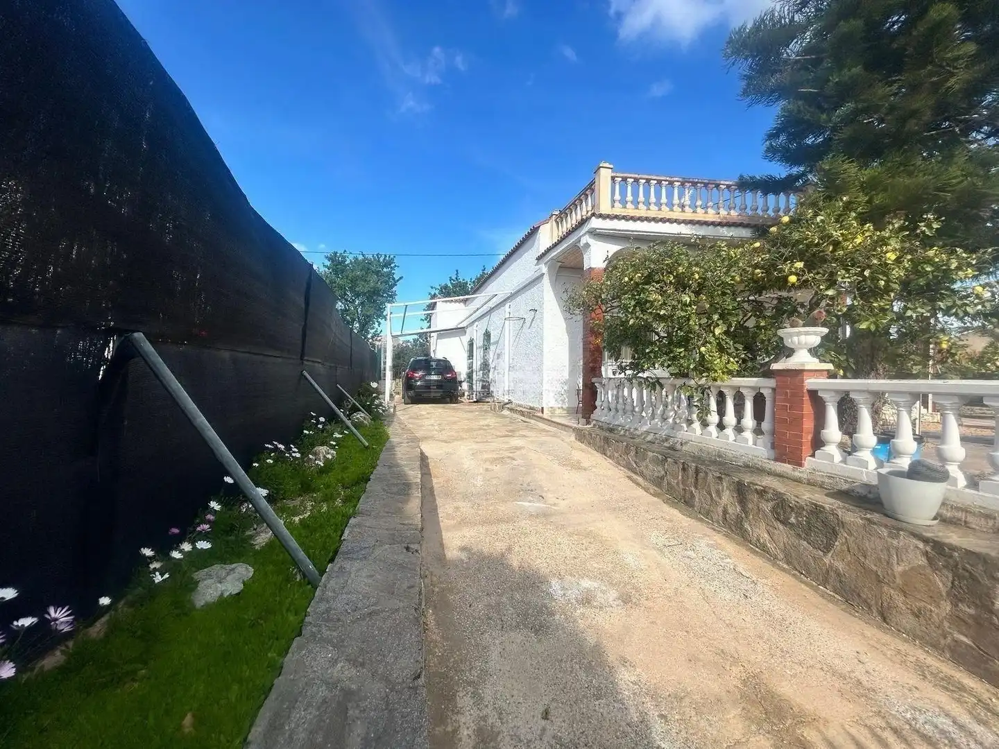 Außenansicht von Haus oder Chalet zum Verkauf in Busot mit Klimaanlage, Privatgarten und Terrasse