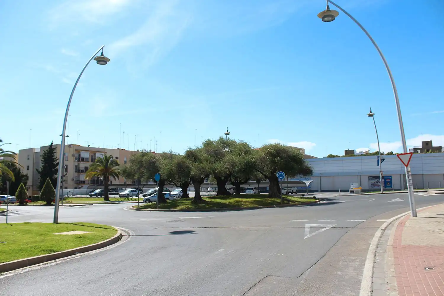 Vista exterior de Local en venta en Alcalá de Guadaira