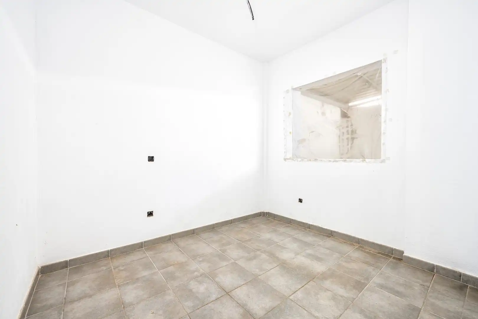Gebäude zum Verkauf in Calle RIO JANEIRO, 3, El Tablero