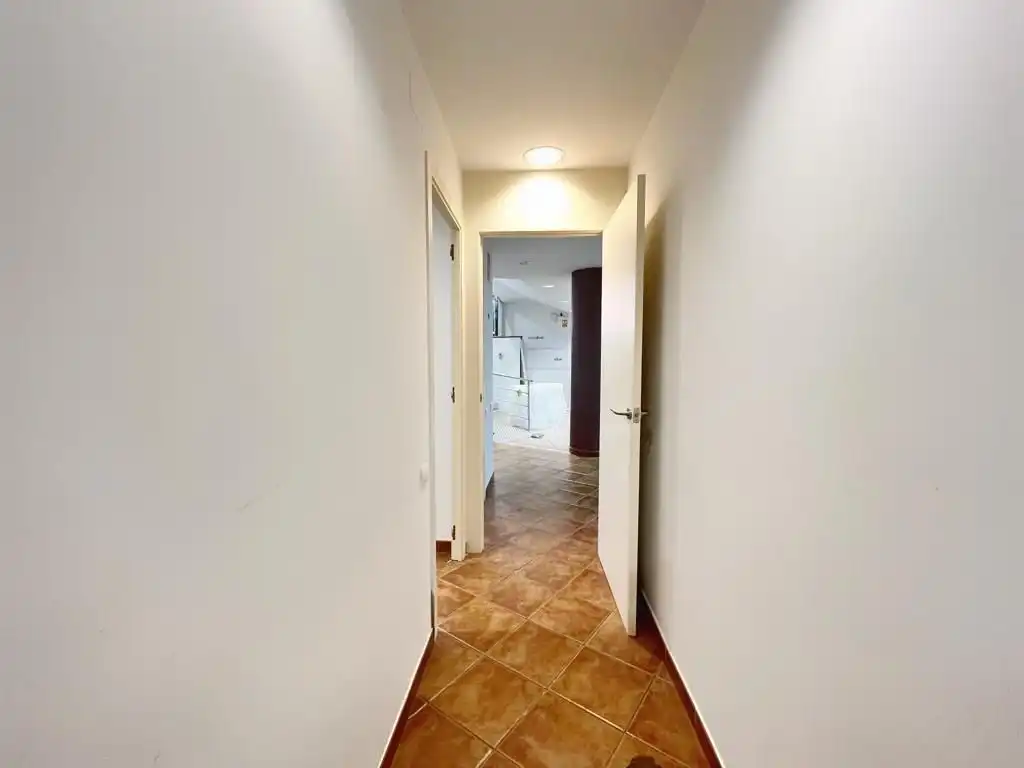 Commercial properties for sale in Terrassa  with Air Conditioner and Parquet flooring
