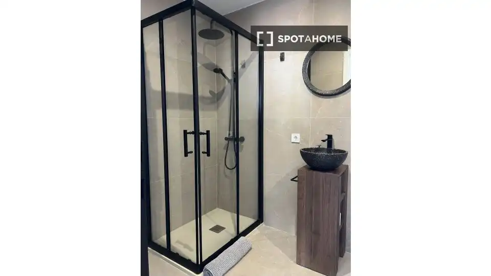 Badezimmer von Wohnung zur untervermieten in  Palma de Mallorca mit Klimaanlage, Terrasse und Möbliert