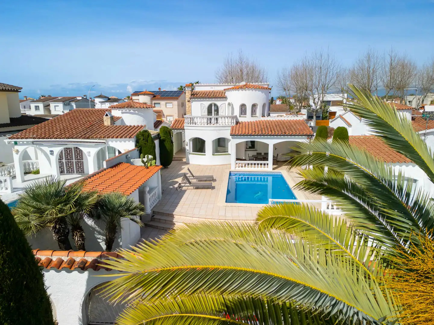 Chalet con piscina en venta en Carrer Llobregat