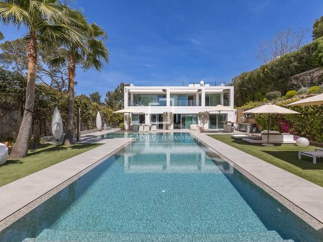 Casa-chalet en Venta en Cap Martinet