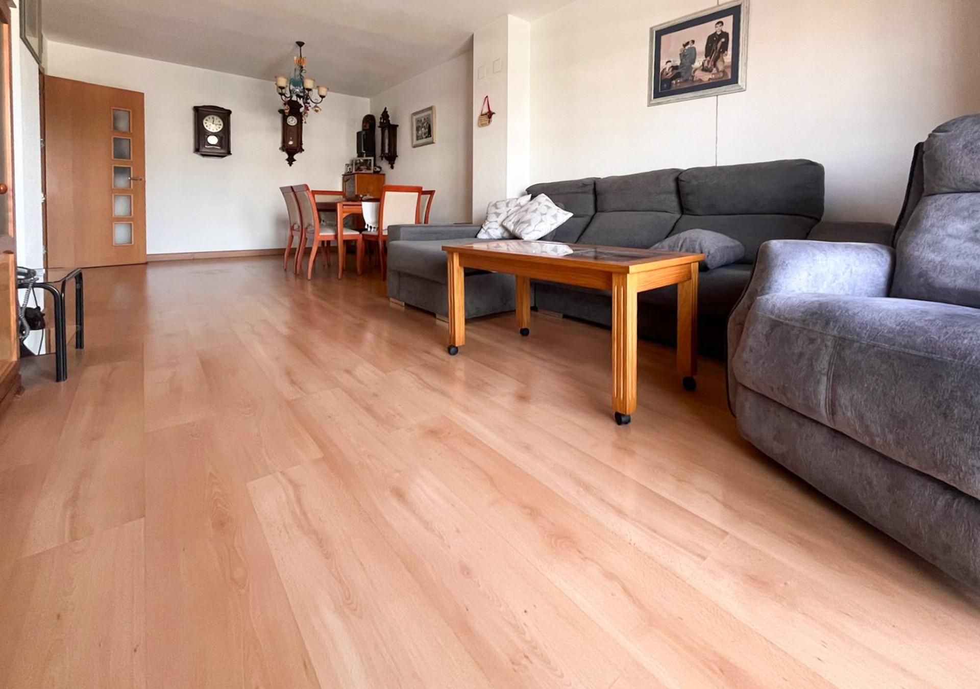Sala d'estar de Pis en venda en San Vicente del Raspeig / Sant Vicent del Raspeig amb Aire condicionat, Terrassa i Traster