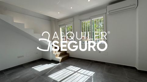 Foto 3 de Piso de alquiler en Arenisca, Santa Cristina - San Rafael, Málaga Capital