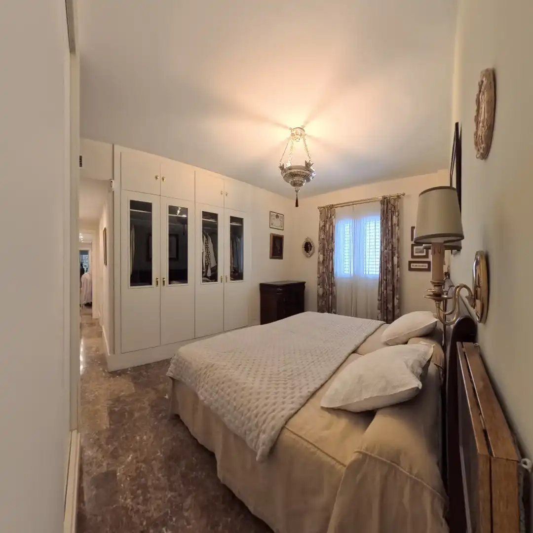 Habitación de Piso en venta en Sevilla con Aire acondicionado, Calefacción y Trastero