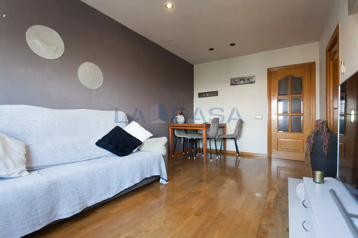 Habitación de Piso en venta en L'Hospitalet de Llobregat con Balcón