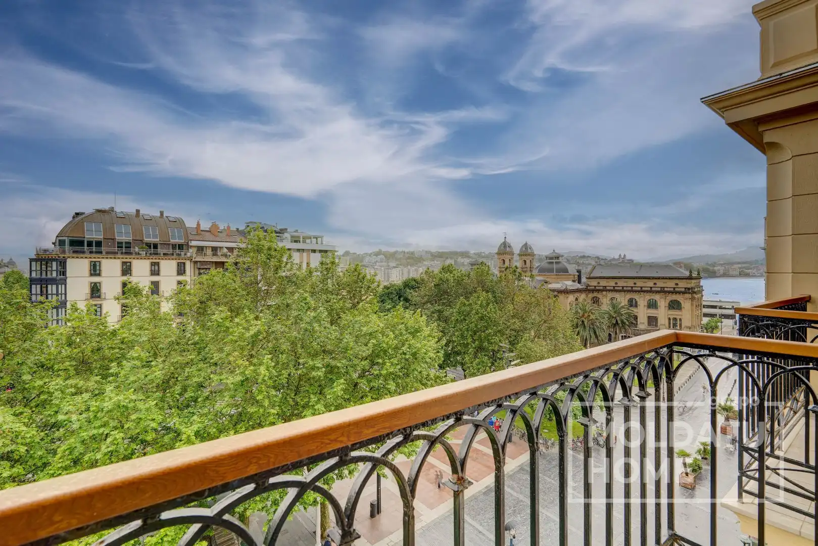 Vista exterior de Apartament en venda en Donostia - San Sebastián  amb Aire condicionat, Calefacció i Terrassa