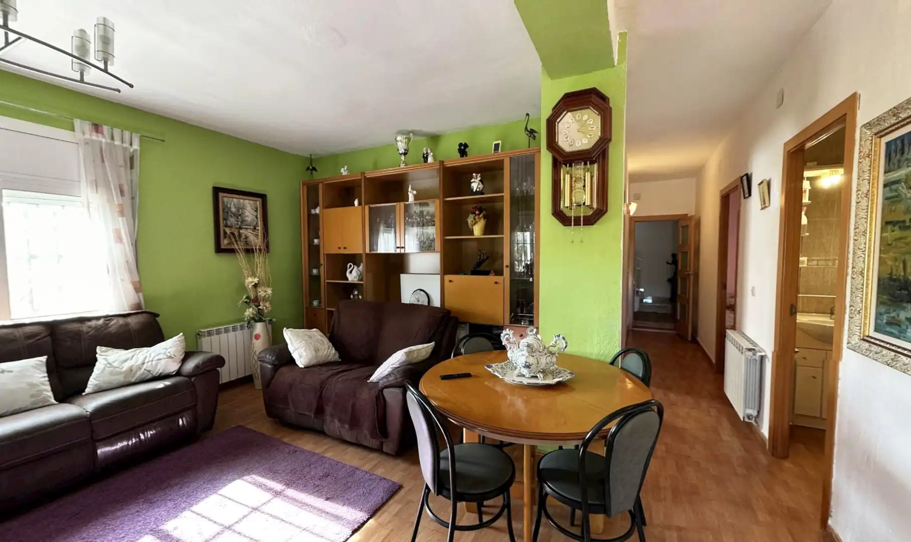 Sala d'estar de Casa o xalet en venda en La Roca del Vallès amb Calefacció, Jardí privat i Terrassa