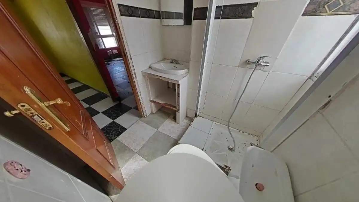 Bathroom of Flat for sale in Sevilla