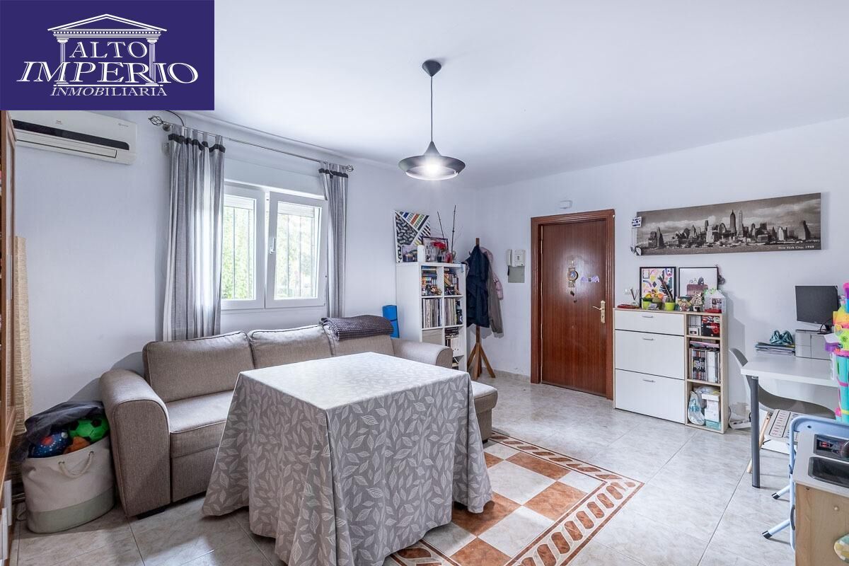 Sala d'estar de Planta baixa en venda en  Granada Capital amb Aire condicionat