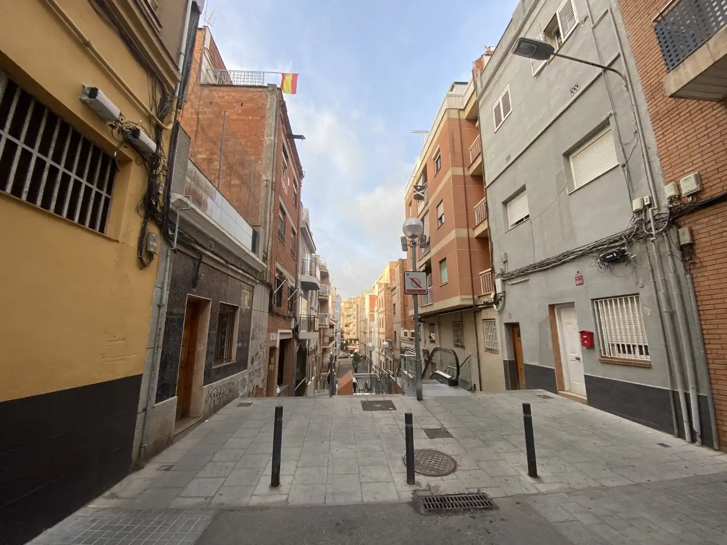 Vista exterior de Local en venta en L'Hospitalet de Llobregat