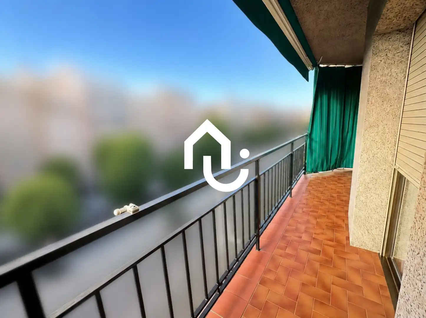 Terraza de Piso en venta en Santa Coloma de Gramenet con Terraza