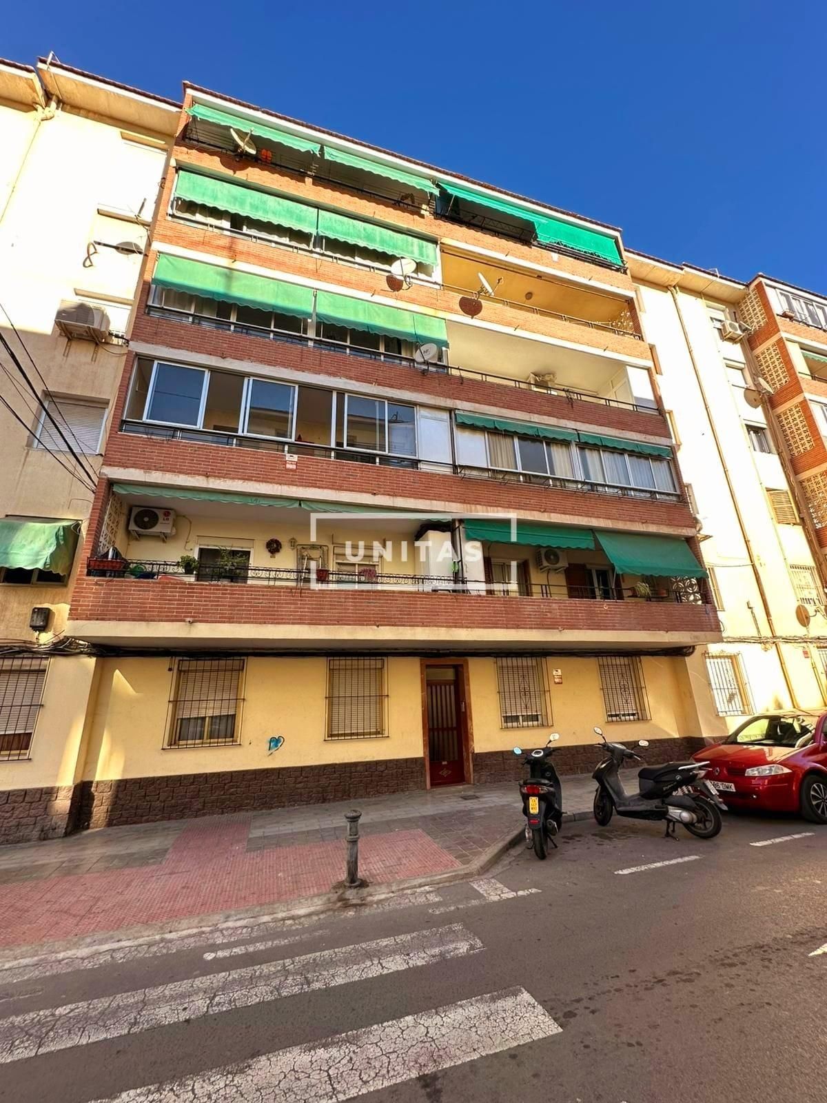 Vista exterior de Piso en venta en Alicante / Alacant con Aire acondicionado