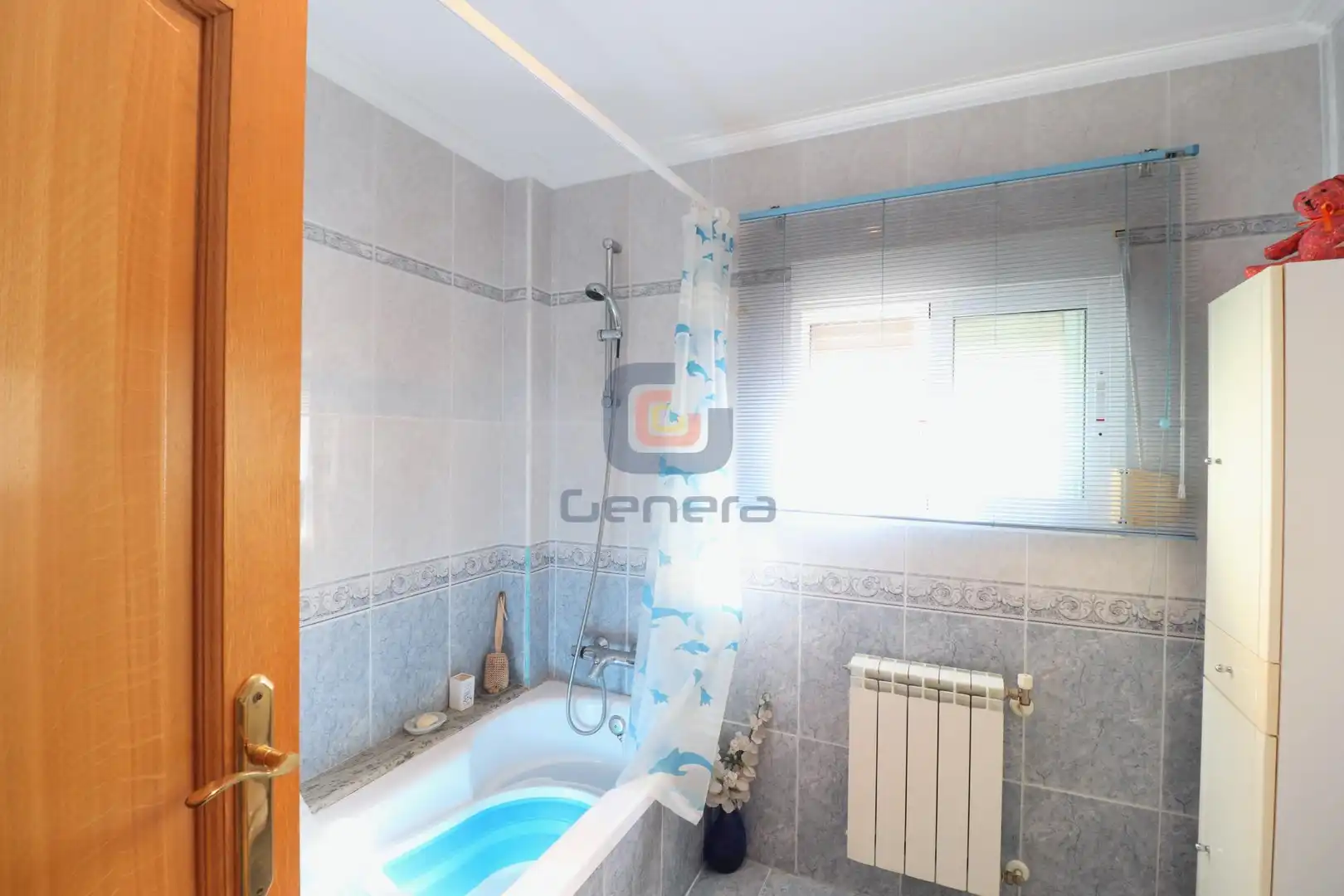 Bany de Casa o xalet en venda en San Vicente del Raspeig / Sant Vicent del Raspeig amb Aire condicionat, Calefacció i Jardí privat