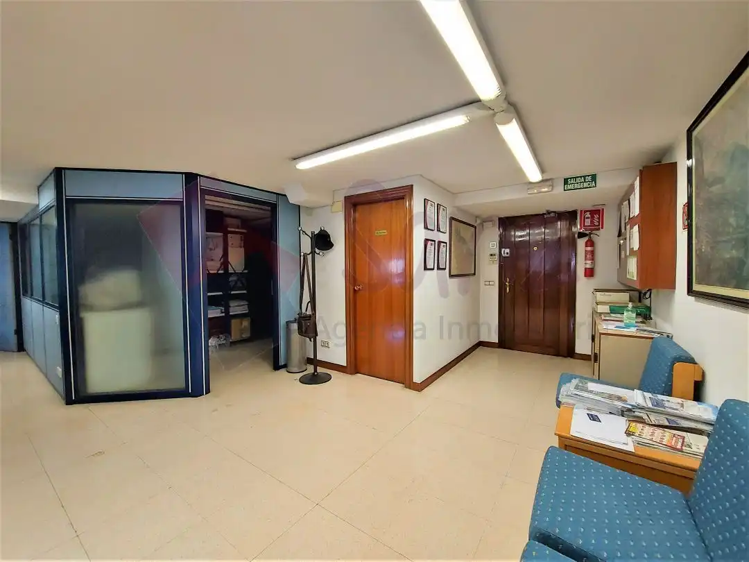 Ufficio con ascensore in affitto a Oeste