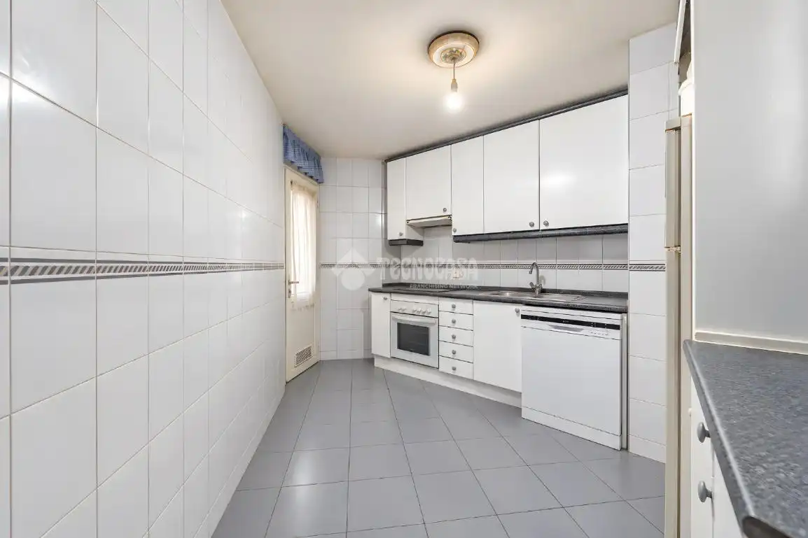 Flat with lift for sale in Casco Antiguo, imagen 7