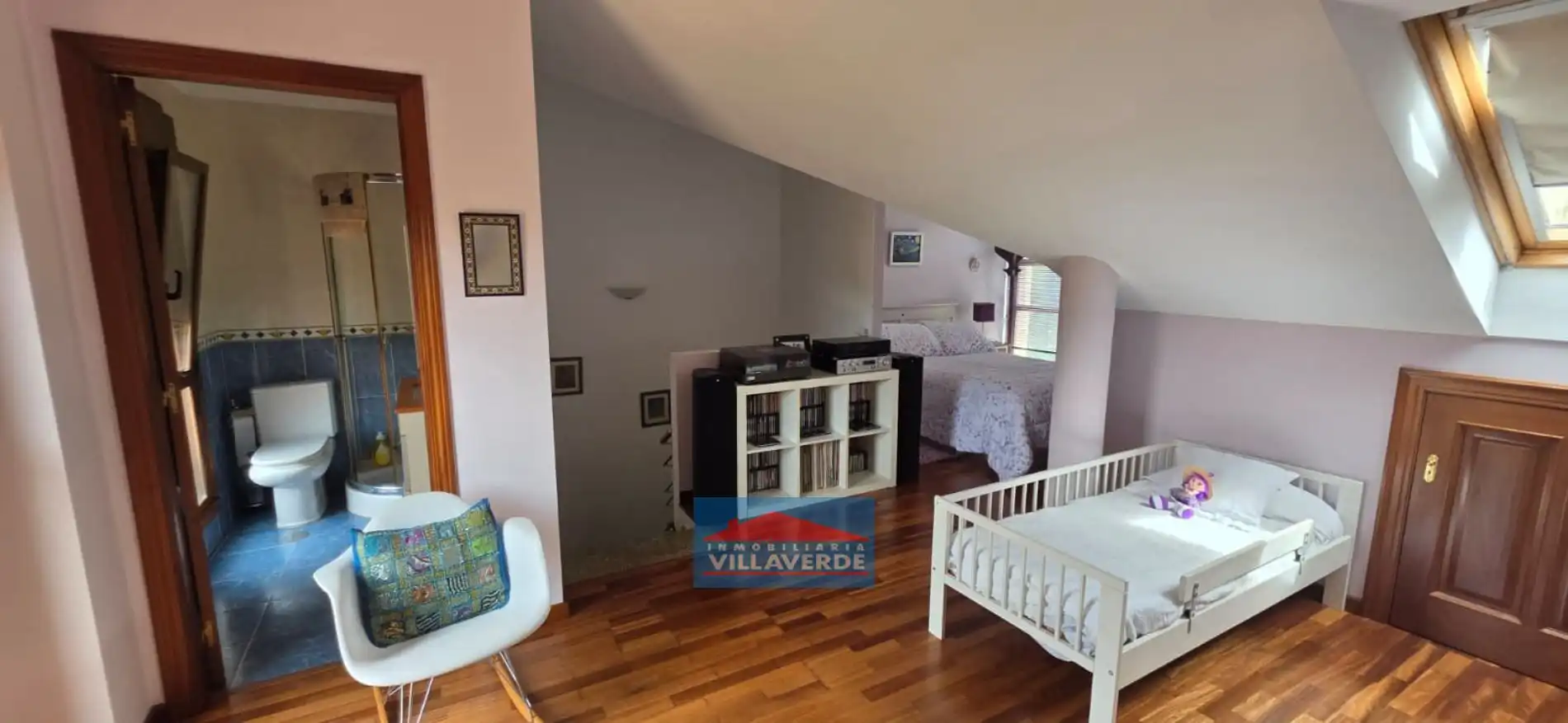 Habitación de Casa adosada en venta en Cangas  con Calefacción, Terraza y Trastero