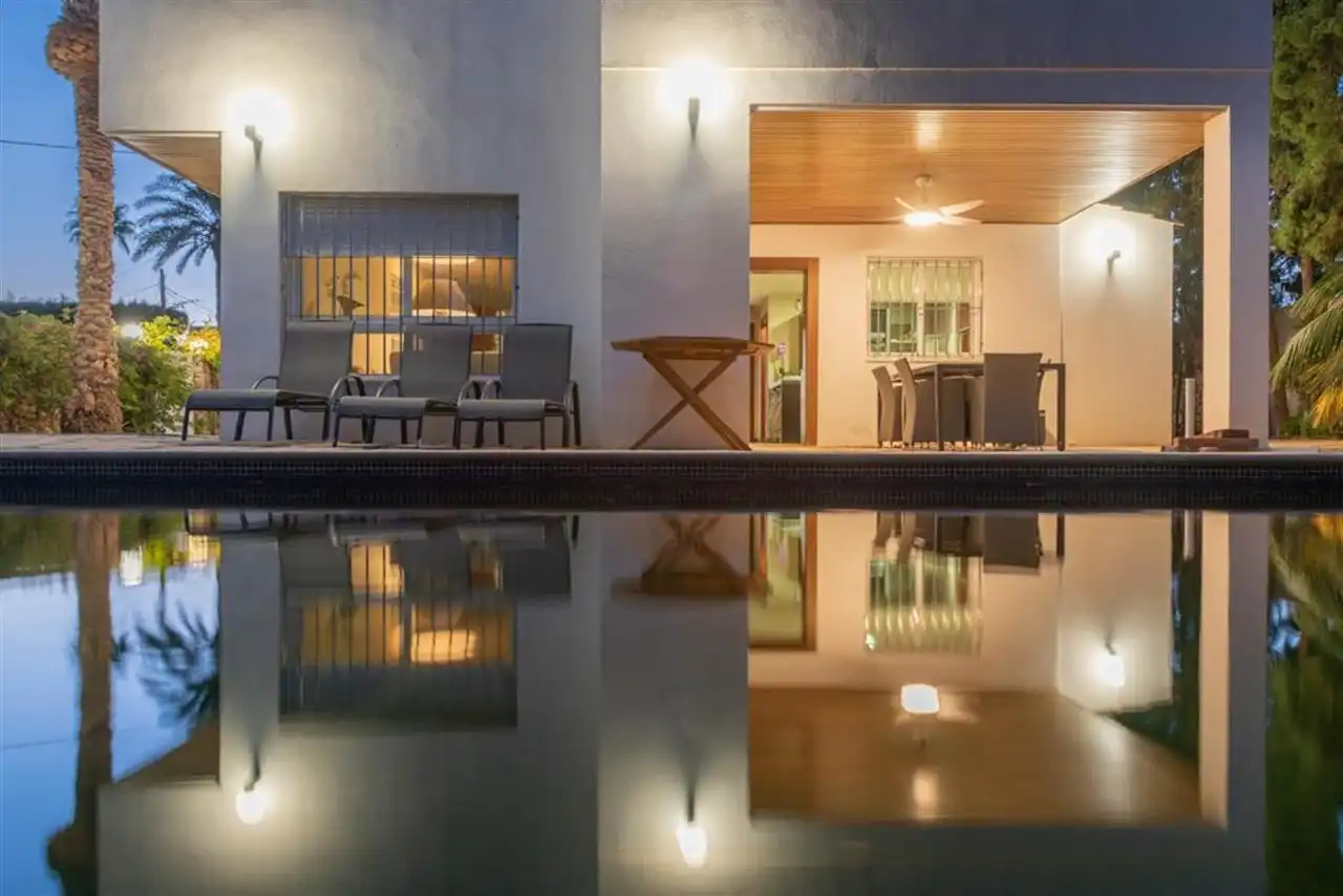 Terrassa de Casa o xalet en venda en Águilas amb Aire condicionat, Jardí privat i Piscina