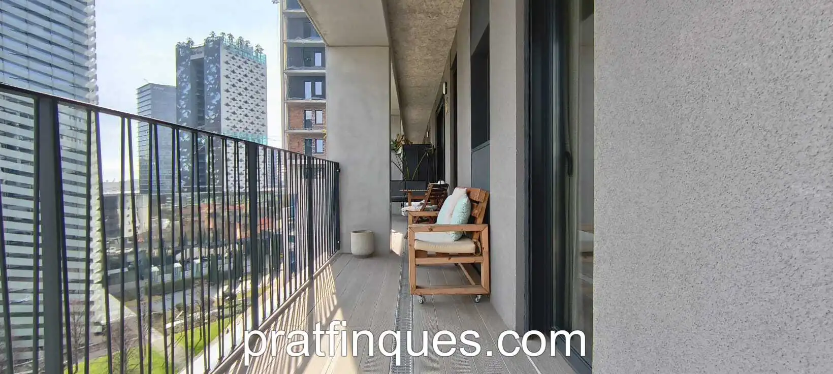 Terrasse von Wohnung zum Verkauf in L'Hospitalet de Llobregat mit Klimaanlage, Heizung und Parkett