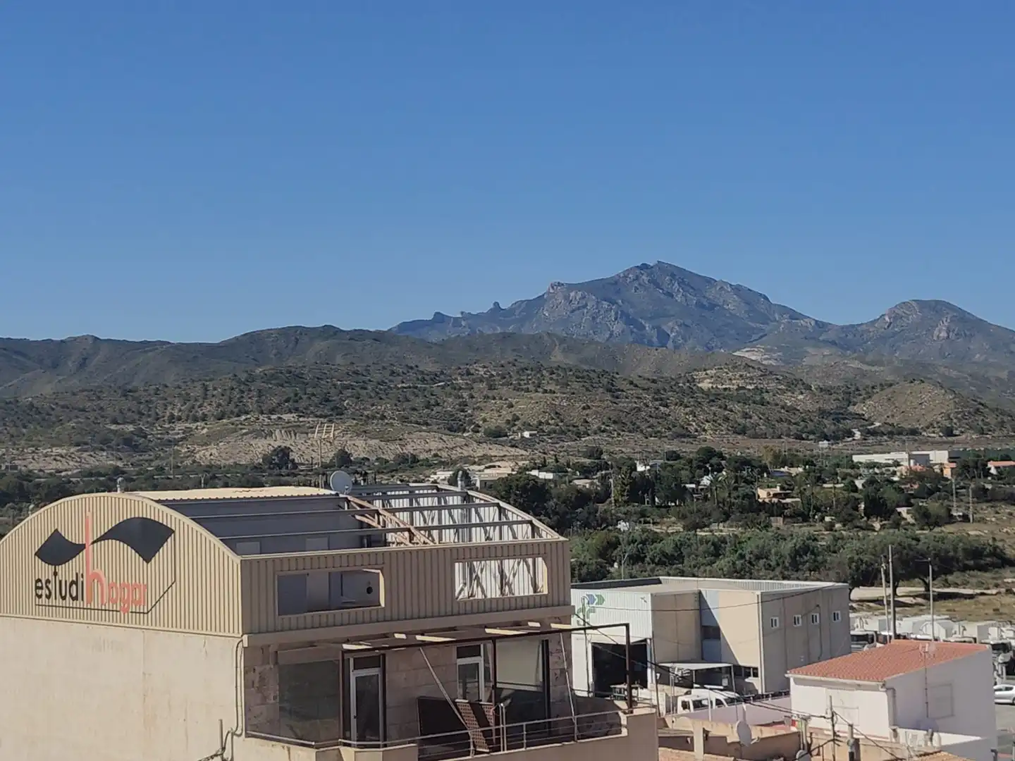 Vista exterior de Ático en venta en El Campello con Aire acondicionado, Calefacción y Terraza