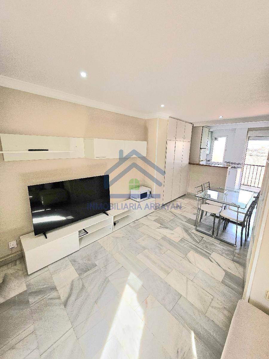 Piso de alquiler en Avda. De los Ogíjares