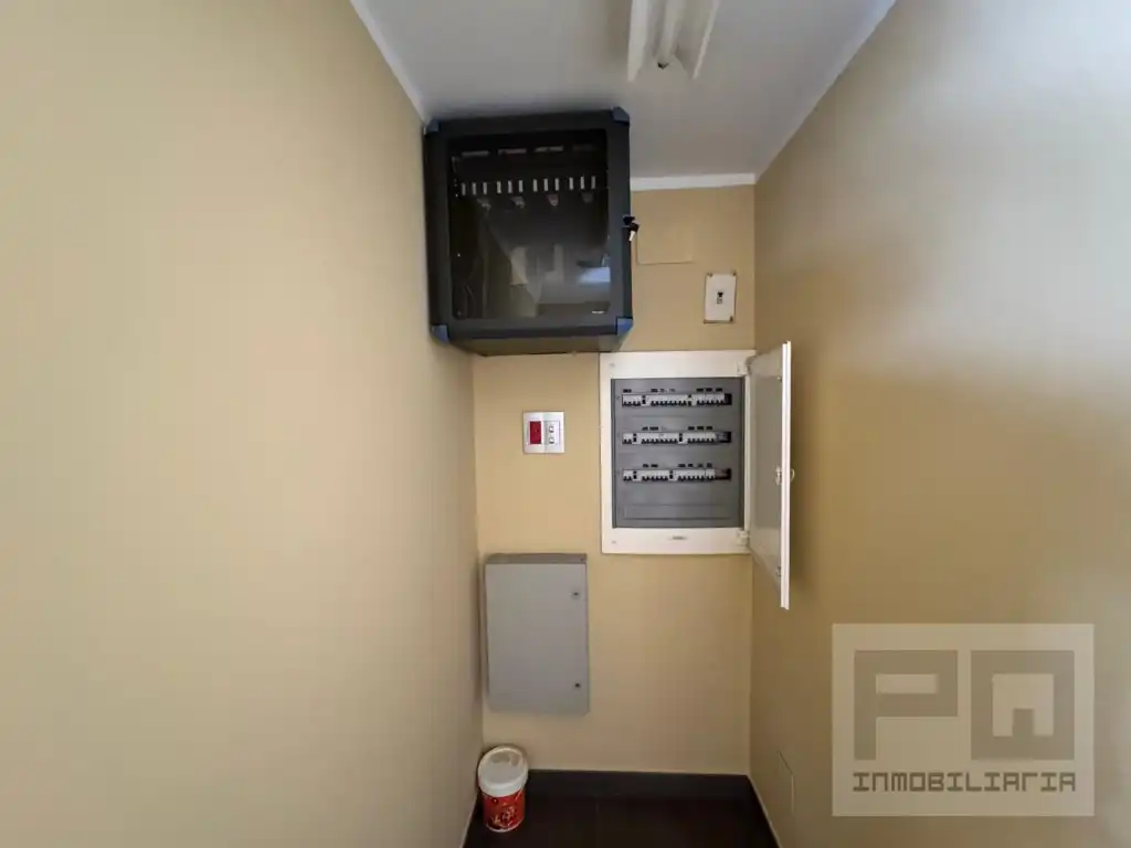 Local comercial en venta en Calle Virgen De La Soterraña, imagen 8