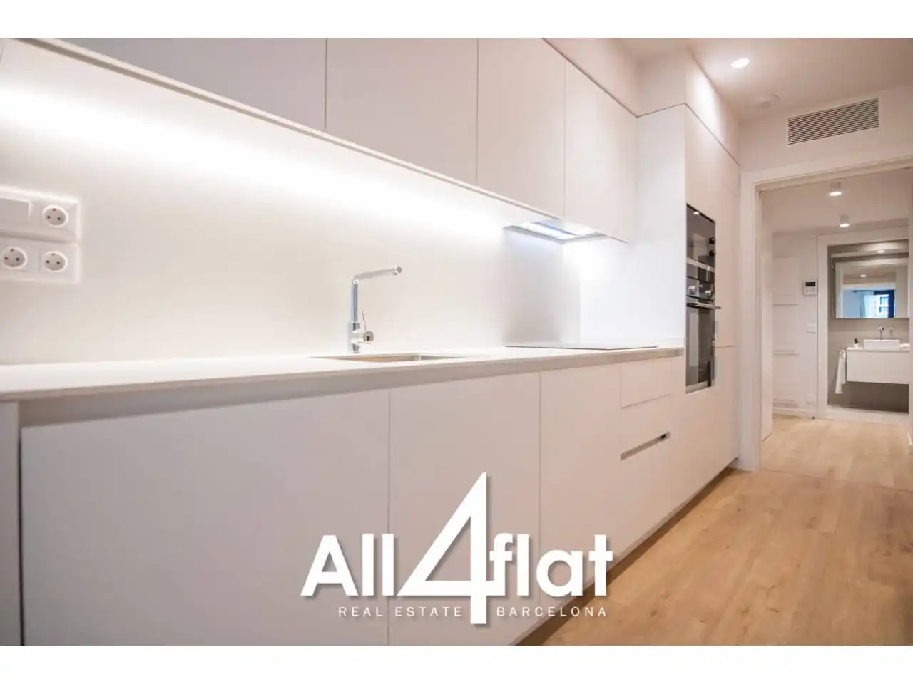 Kitchen of Flat for rent in Barcelona  with Air Conditioner, Heating and Furnished