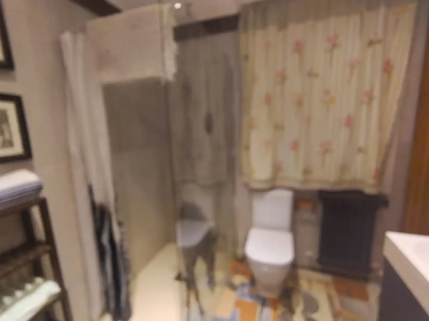 Bathroom of Flat for rent in Bilbao   with Heating, Parquet flooring and Furnished
