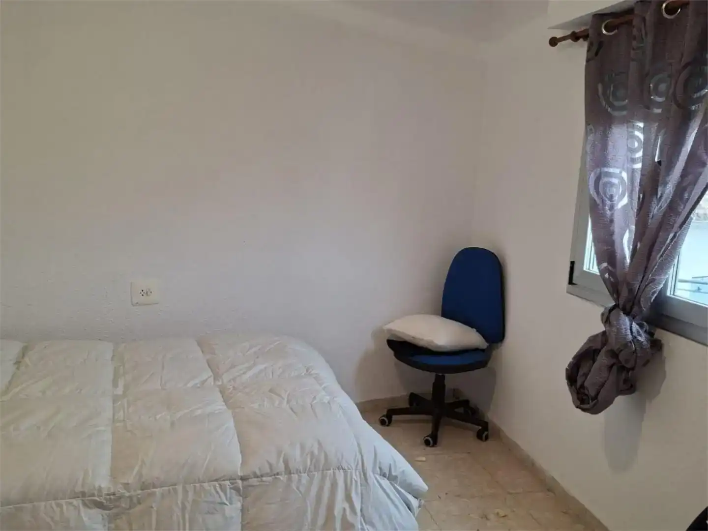 Bedroom of Flat for sale in Venta del Moro  with Private garden, Furnished and Balcony
