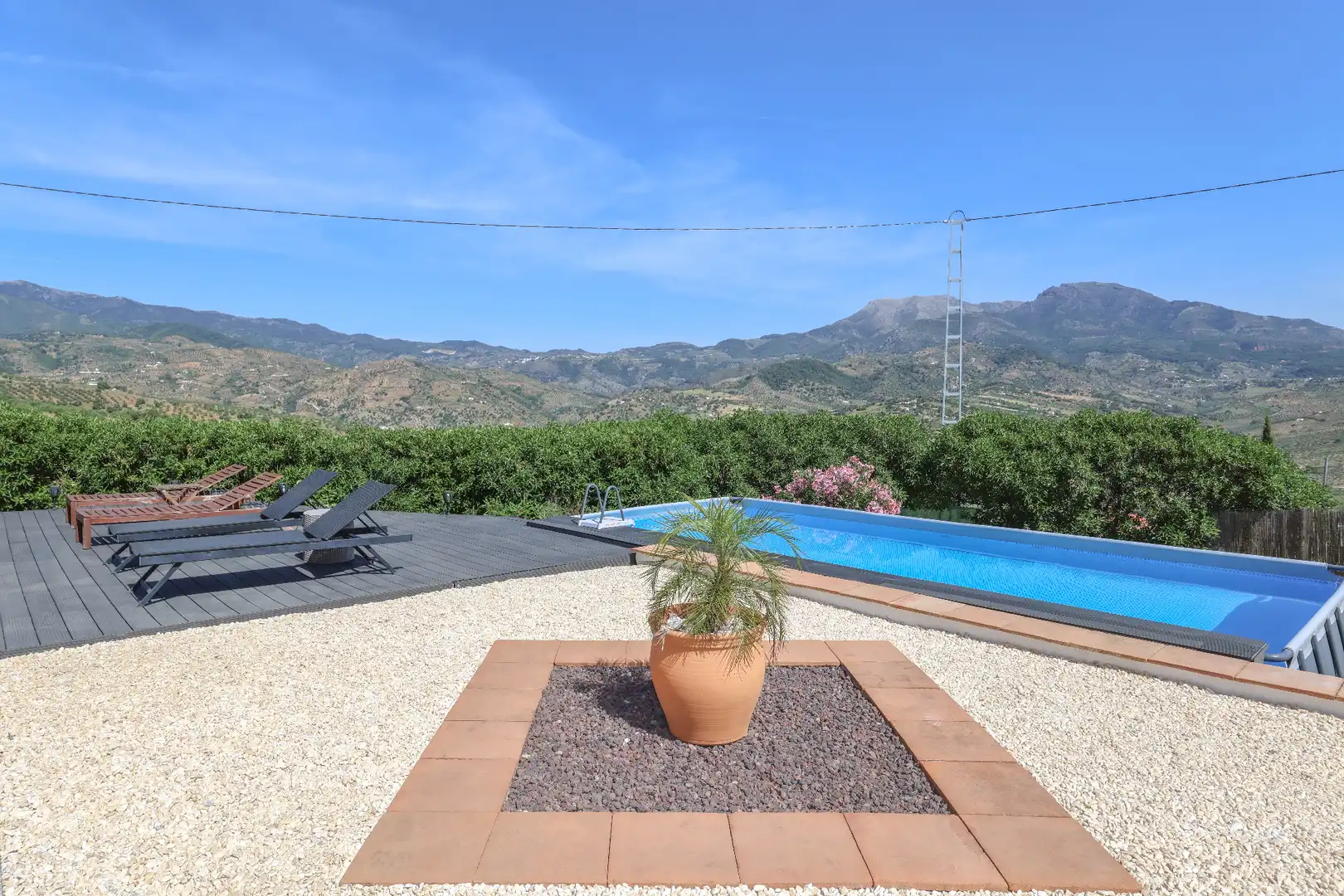 Terrassa de Casa o xalet en venda en Tolox amb Aire condicionat, Jardí privat i Traster