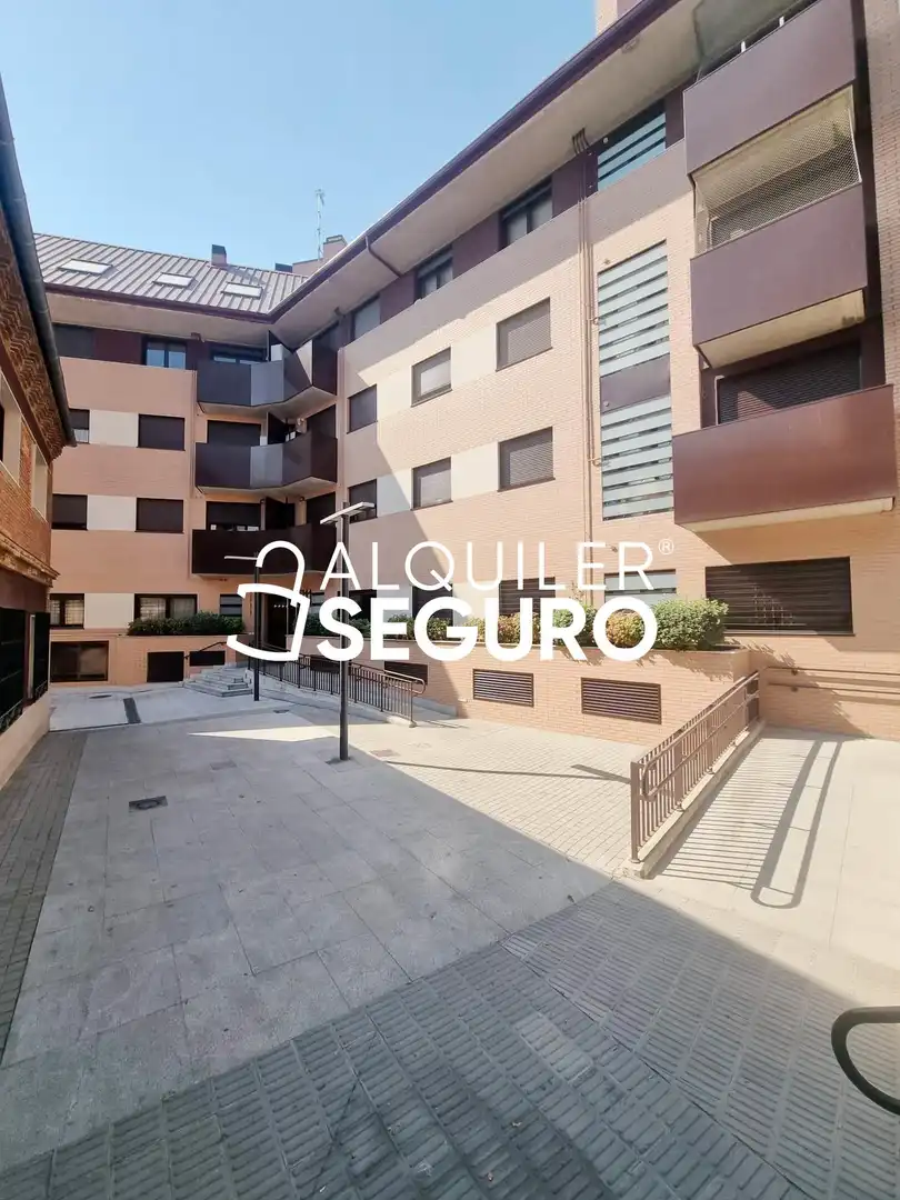 Vista exterior de Piso de alquiler en Boadilla del Monte con Aire acondicionado y Calefacción
