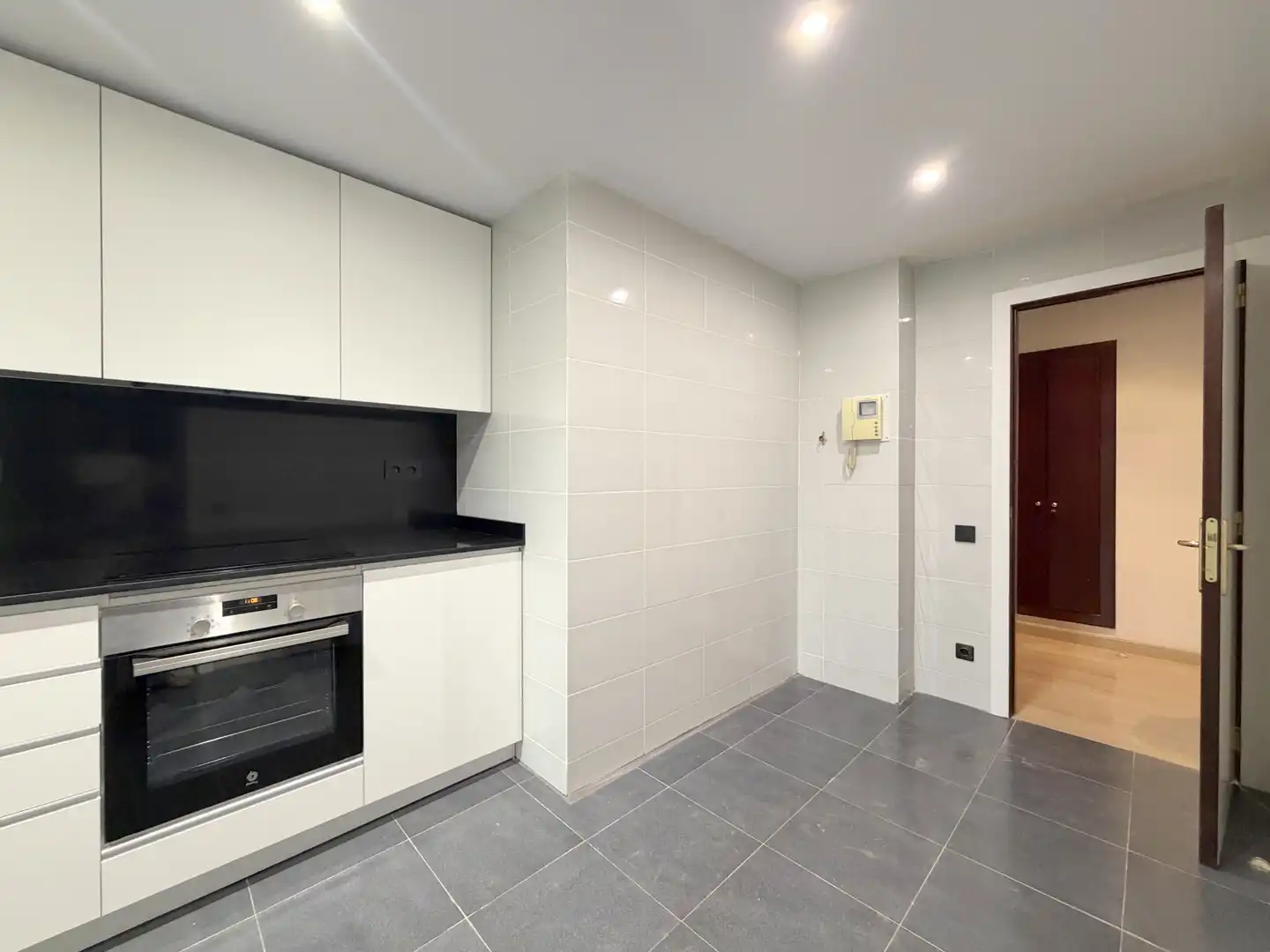 Flat for rent in Carrer Princesa, Instituts