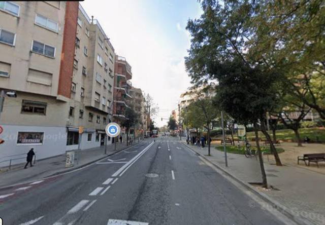 Piso en Venta en Avenida Avinguda de la Mare de Déu de Montserrat,  en El Guinardó