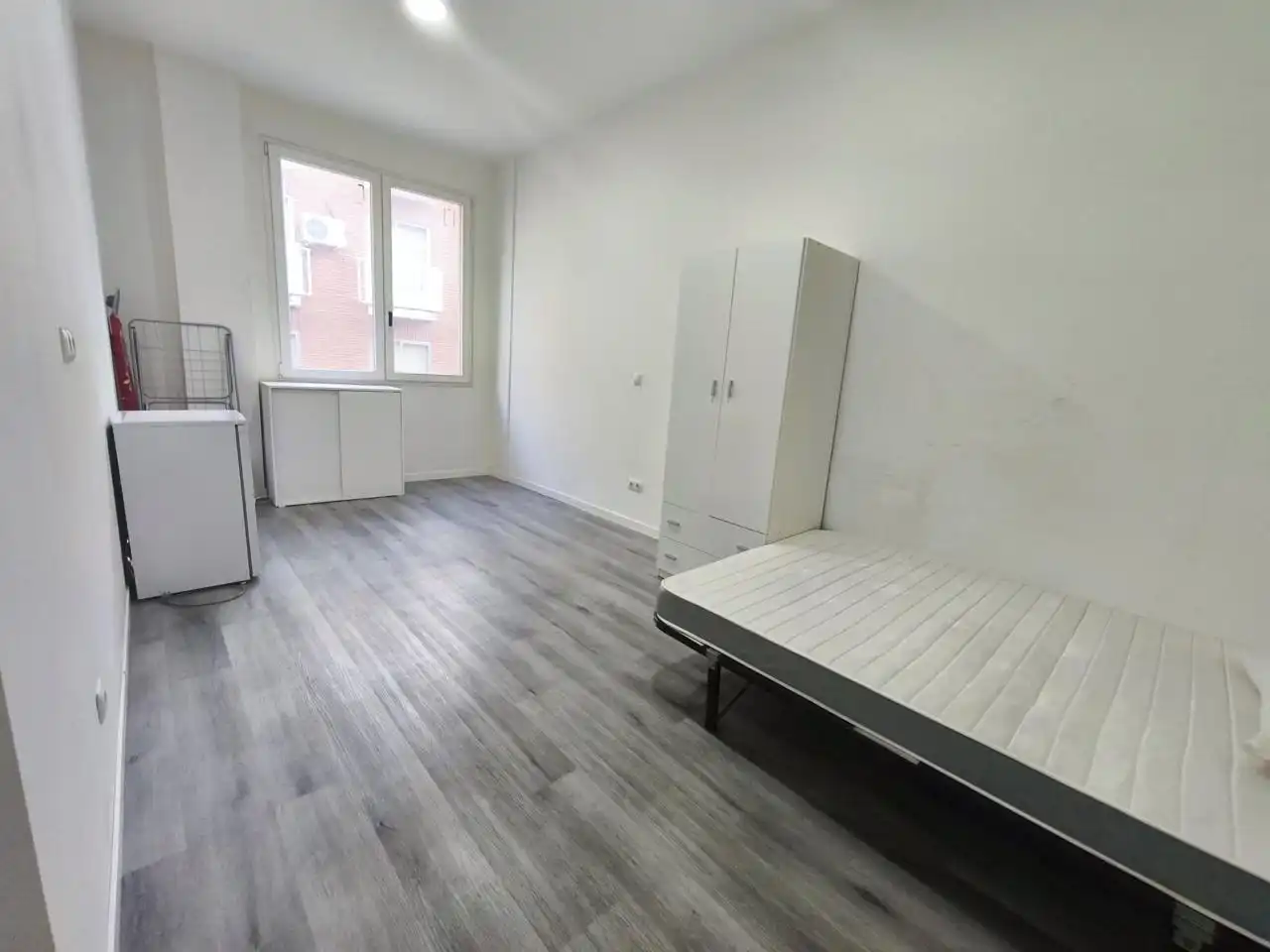 Schlafzimmer von Wohnung zur Miete in Madrid