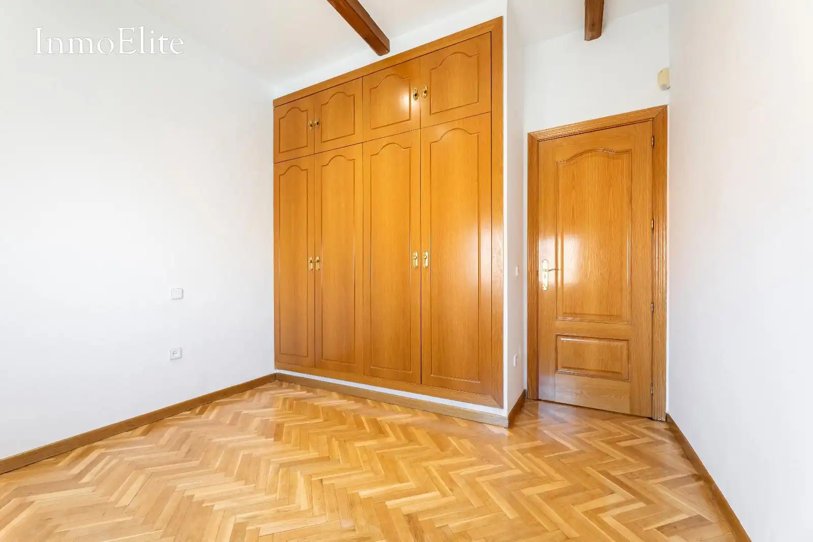 Dormitori de Casa adosada en venda en Madrid amb Aire condicionat, Calefacció i Parquet