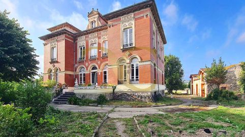 Foto 2 de Casa o xalet en venda a Calle del Profesor Pérez Pimentel, La Guía, Gijón