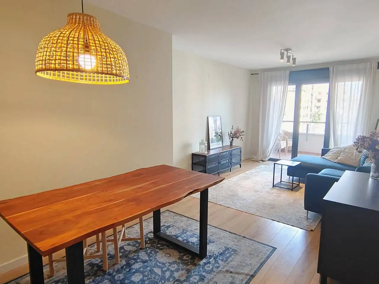 Comedor de Piso de alquiler en Valencia con Aire acondicionado, Calefacción y Balcón