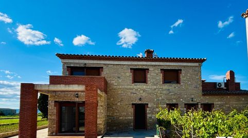 Chalet de 246 m2 y 1600m2 de parcela en Deltebre.