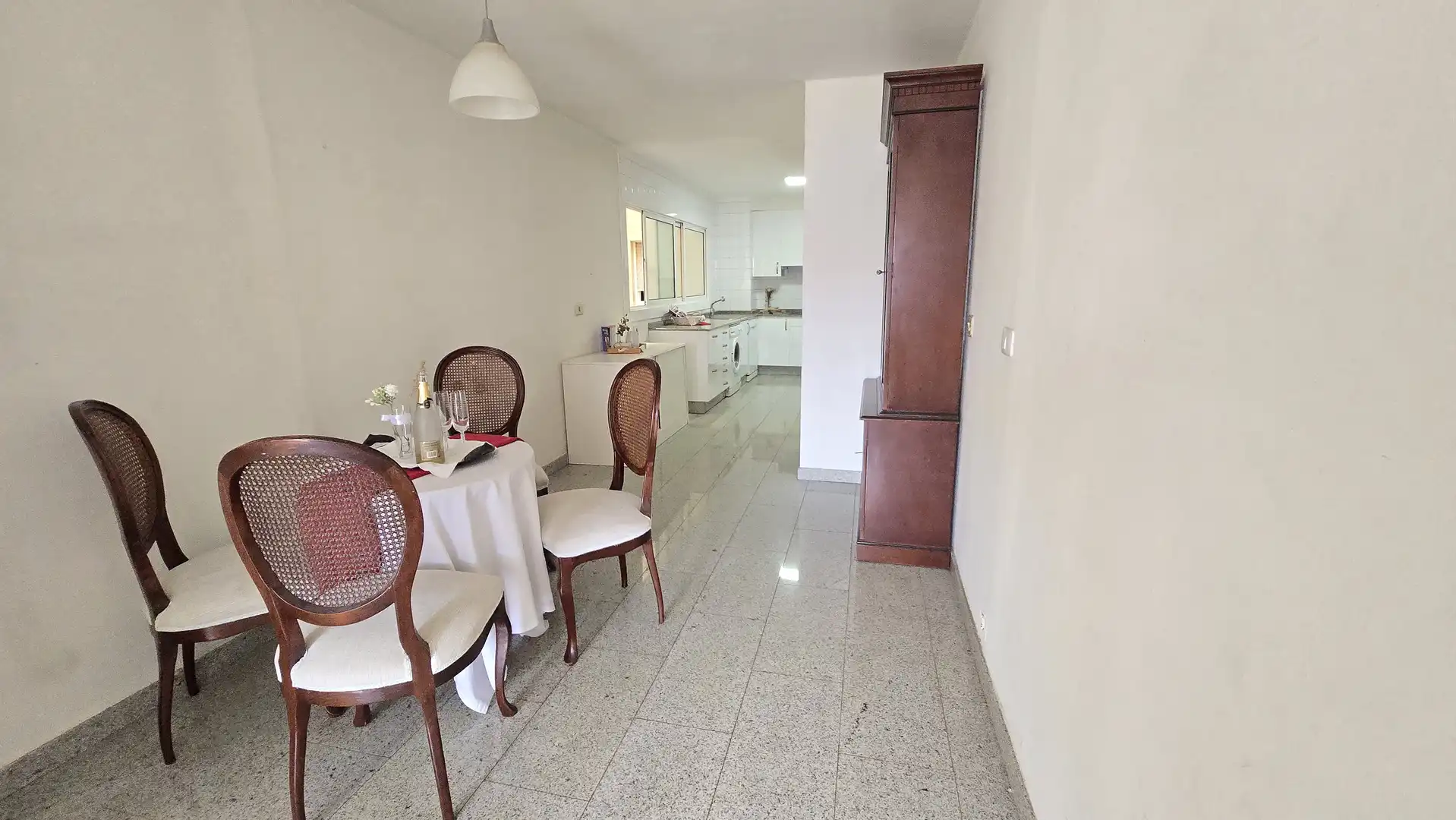 Esszimmer von Wohnung zum Verkauf in Vigo  mit Heizung, Parkett und Abstellraum