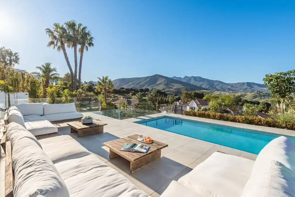 Chalet con piscina en venta en La Cala Golf - Lagar Martell