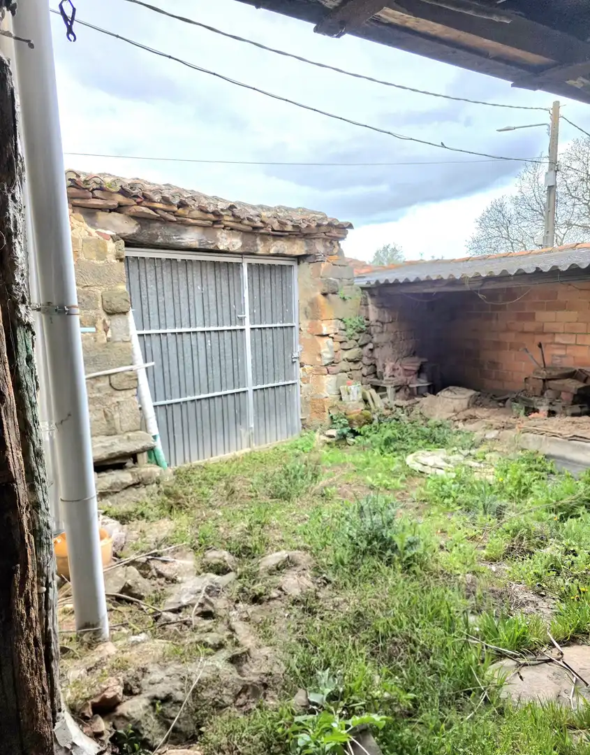 Casa o chalet en venta en Barruelo de Santullán con Calefacción, Jardín privado y Trastero