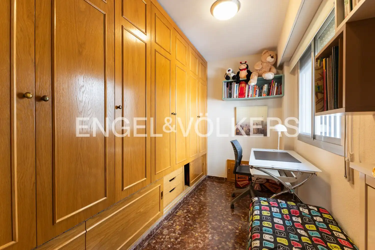 Bedroom of Flat for rent in Valencia  with Air Conditioner, Heating and Storage room