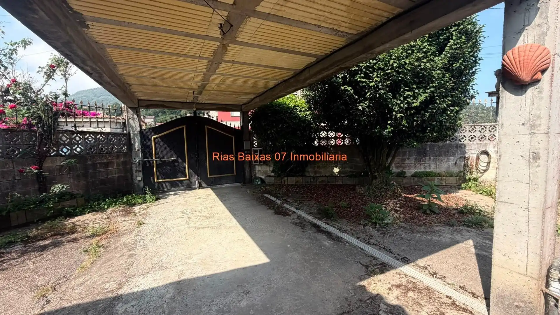 Vista exterior de Casa o chalet en venta en Vigo  con Trastero