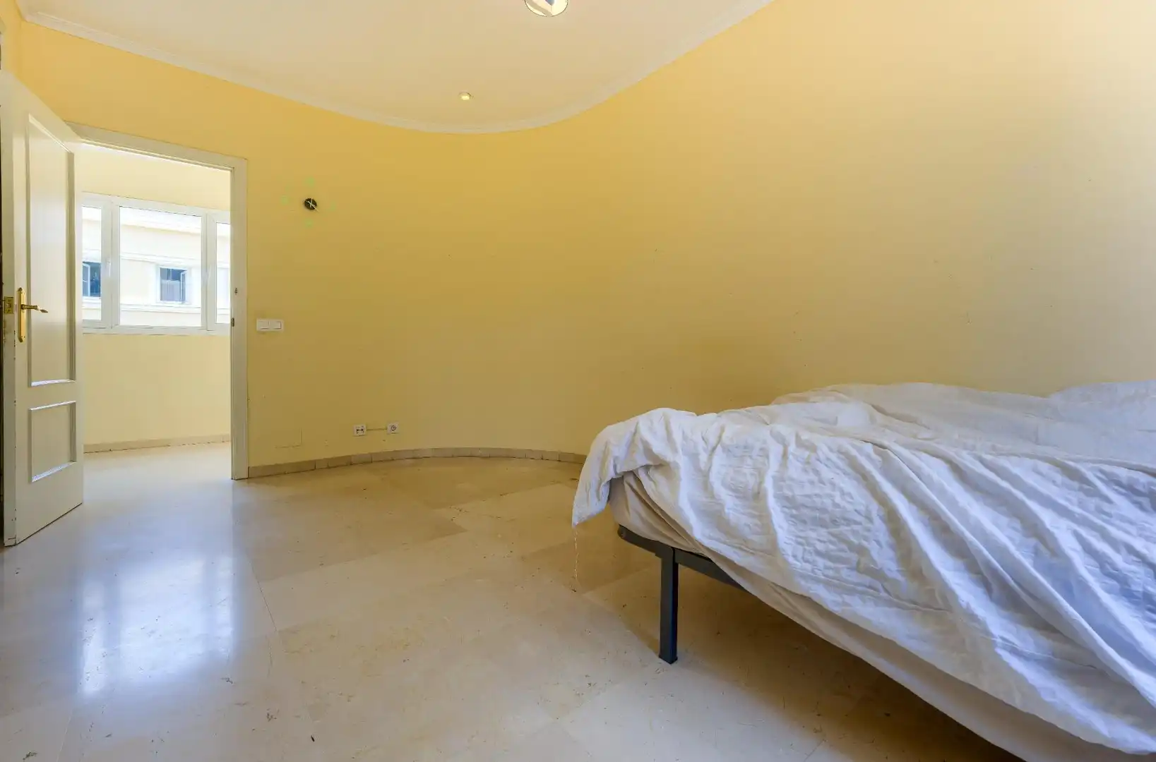 Dormitori de Casa o xalet en venda en Bormujos amb Aire condicionat, Calefacció i Jardí privat