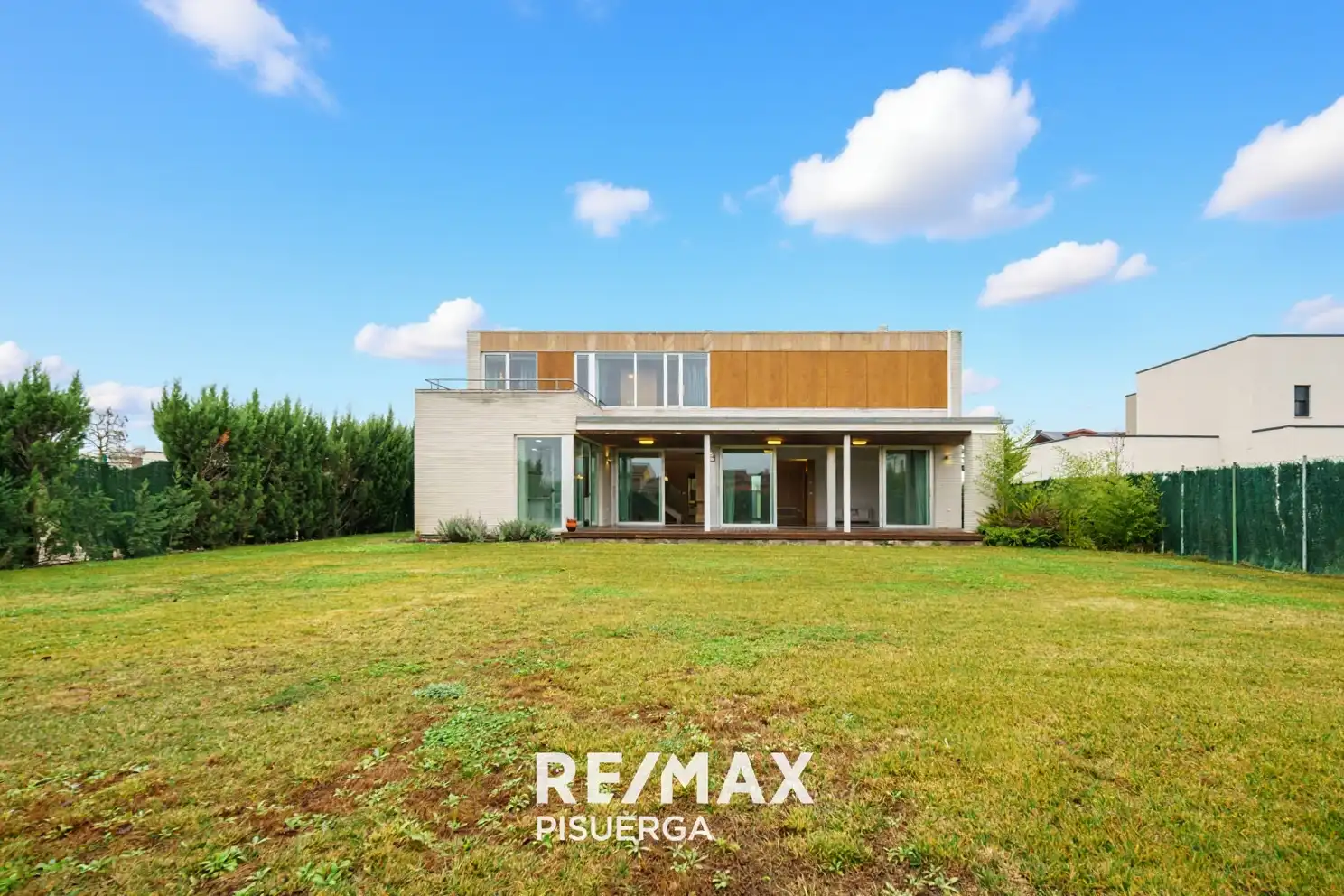 Exterior view of Houses for rent in Laguna de Duero  with Air Conditioner, Private garden and Terrace